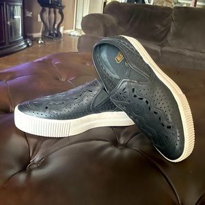 Ash Kingston Slip on women’s platform Size 7 used